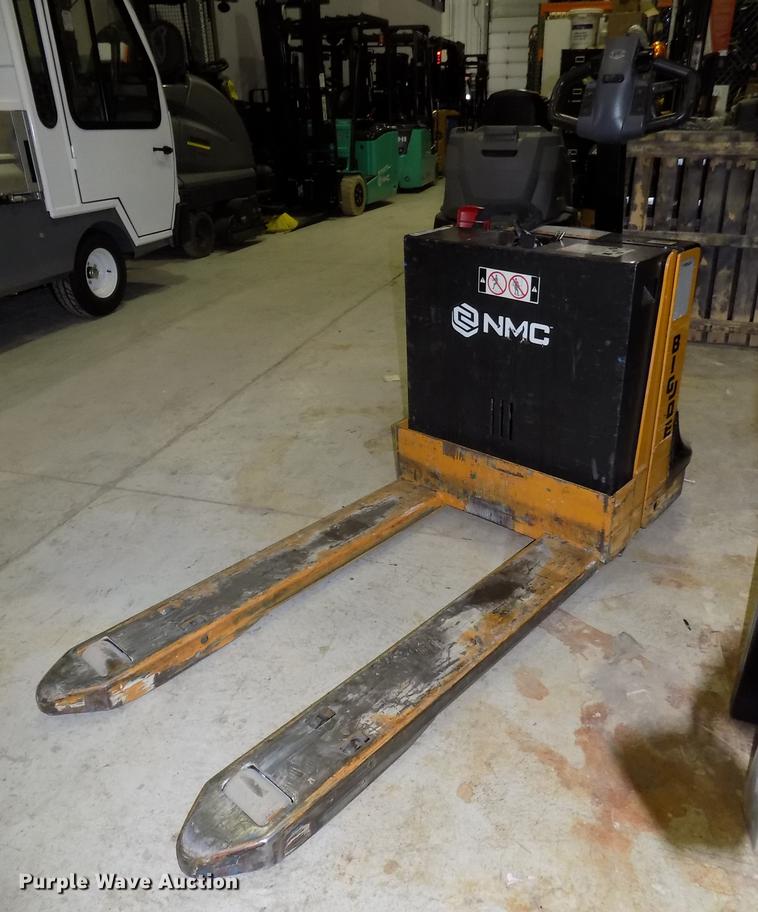 image for item DZ9638 2011 Big Joe WPT-45-2745 electric pallet jack