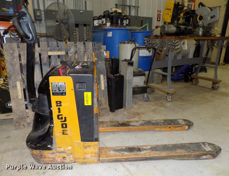 image for item DZ9638 2011 Big Joe WPT-45-2745 electric pallet jack