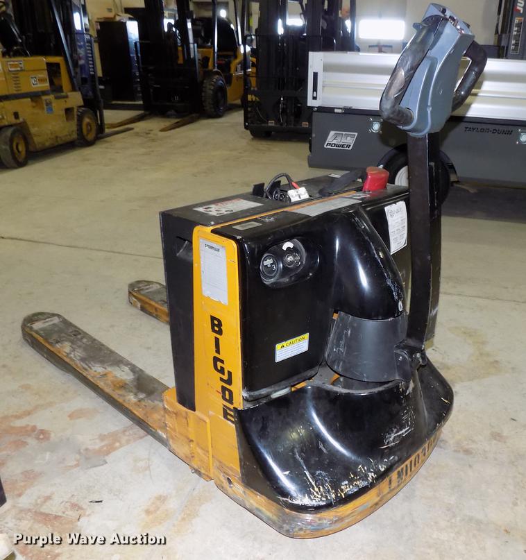 image for item DZ9638 2011 Big Joe WPT-45-2745 electric pallet jack