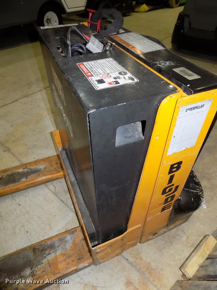 image for item DZ9638 2011 Big Joe WPT-45-2745 electric pallet jack