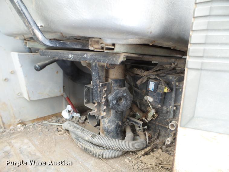 image for item EJ9001 Link Belt LS1600 mini excavator