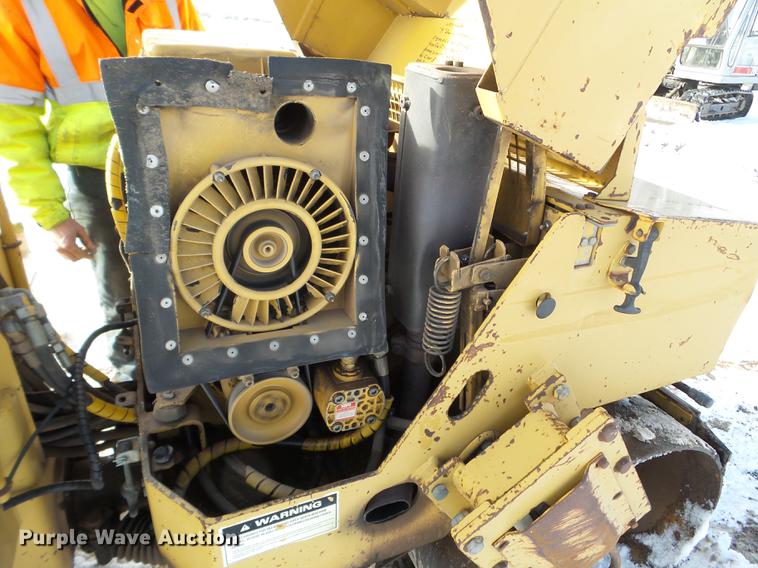 image for item EJ9003 1991 Caterpillar CB-224B double drum roller