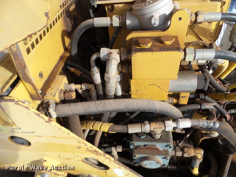 image for item EJ9003 1991 Caterpillar CB-224B double drum roller