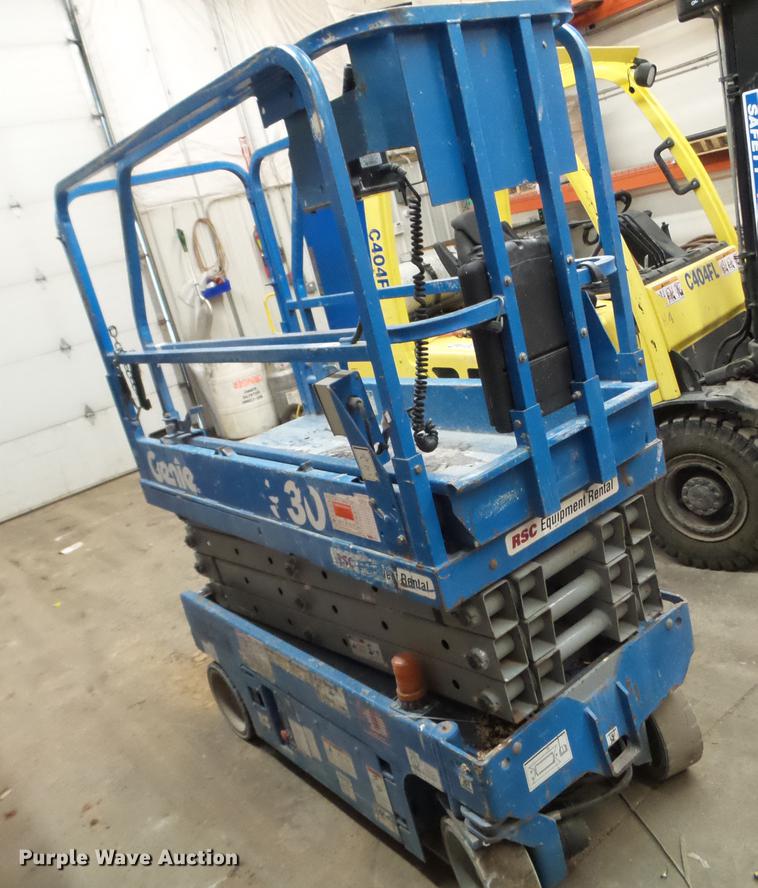 image for item EJ9007 Genie GS1930 scissor lift