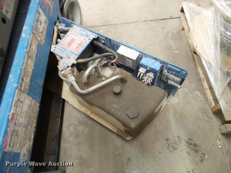 image for item EJ9007 Genie GS1930 scissor lift