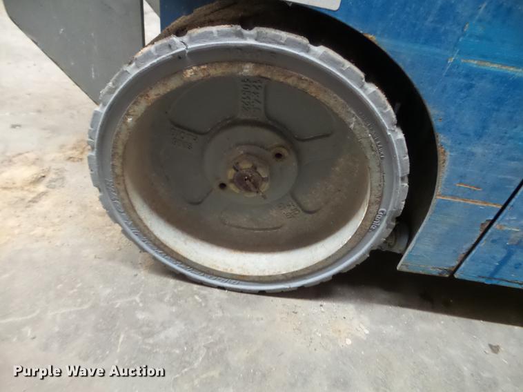 image for item EJ9007 Genie GS1930 scissor lift