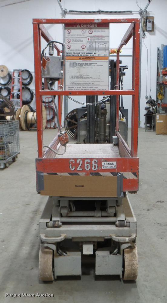 image for item EJ9019 Skyjack SJIII 3015 scissor lift