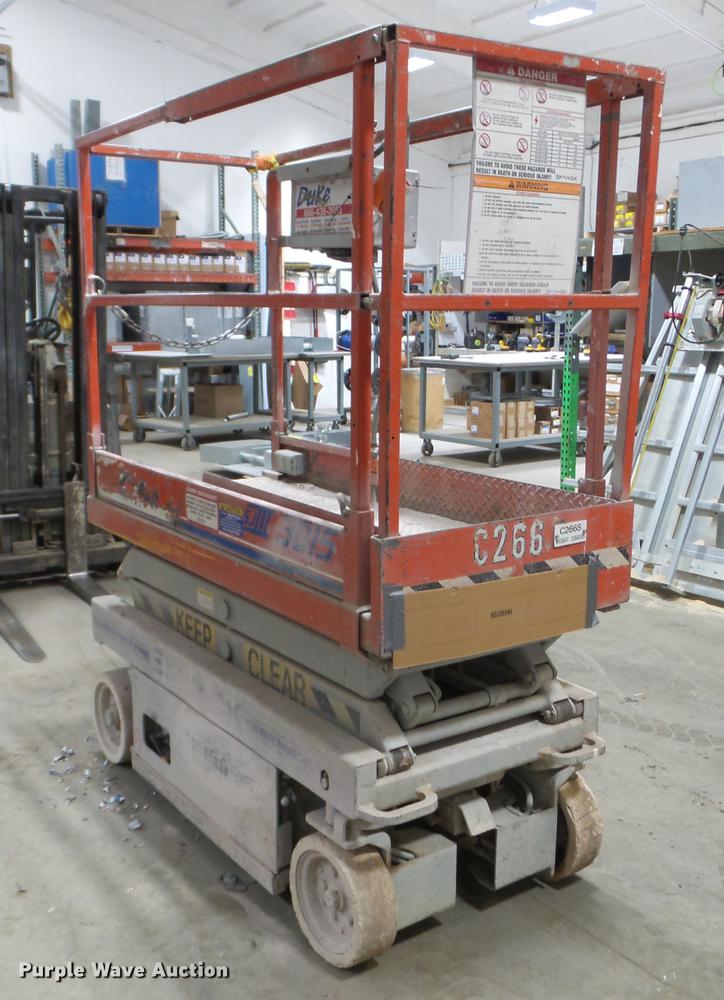 image for item EJ9019 Skyjack SJIII 3015 scissor lift