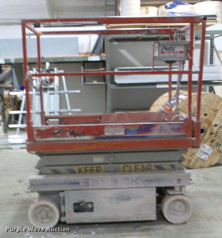 image for item EJ9019 Skyjack SJIII 3015 scissor lift