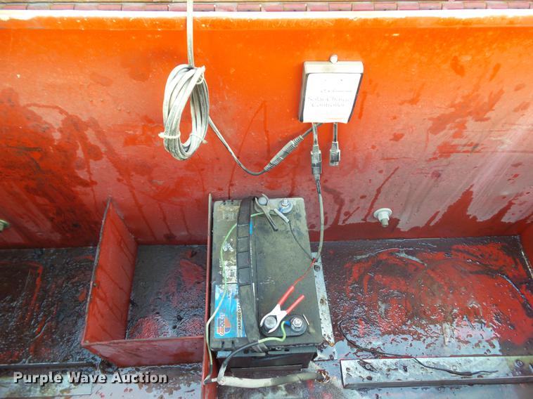 image for item EM9084 2013 Hull 2126D utility trailer