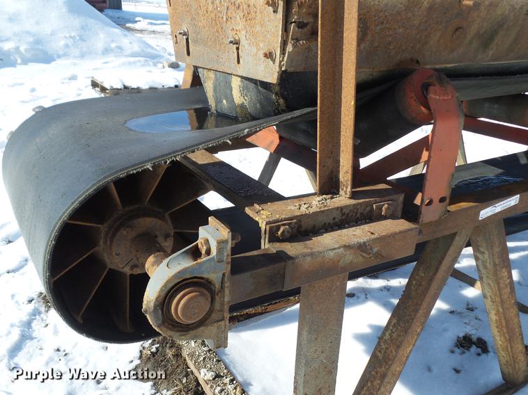 image for item EM9085 Stacking conveyor