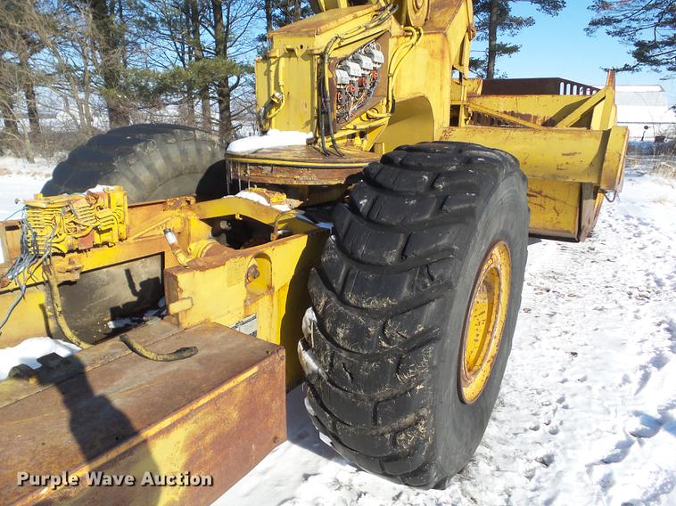 image for item EM9086 Wabco C scraper