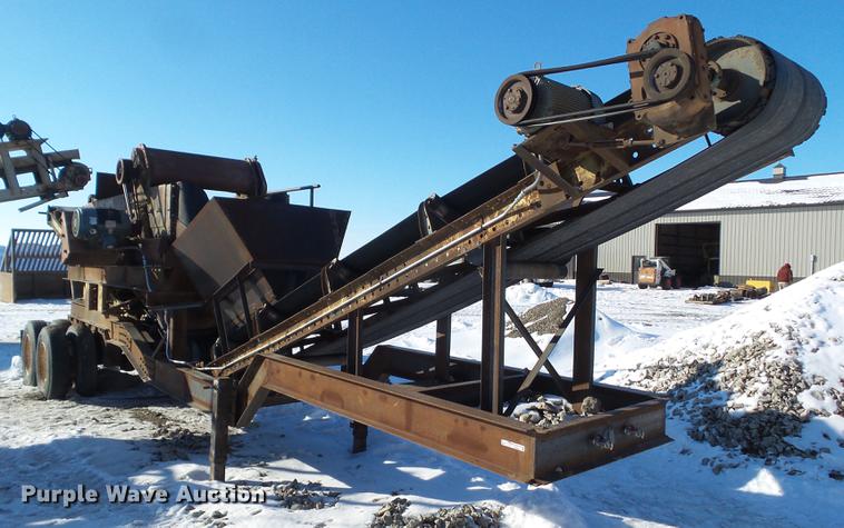 image for item EM9087 Cedarapids screen