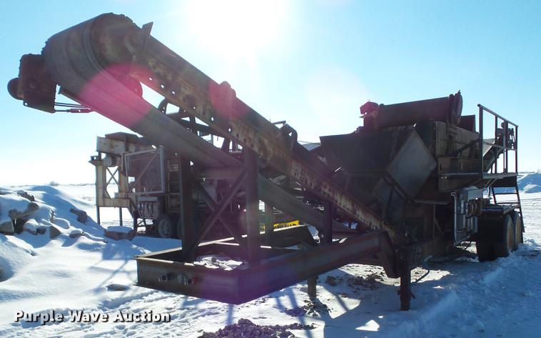 image for item EM9087 Cedarapids screen