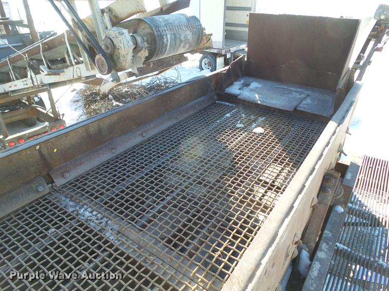 image for item EM9087 Cedarapids screen