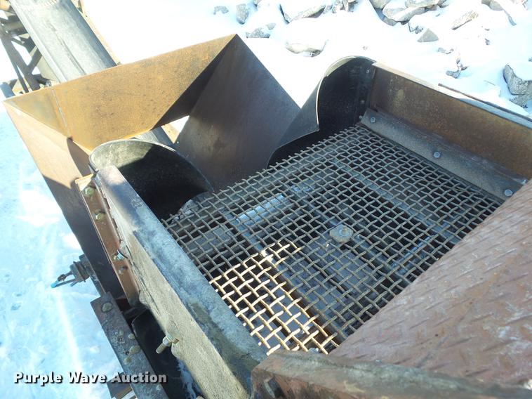 image for item EM9087 Cedarapids screen