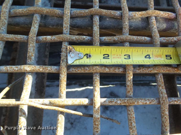 image for item EM9087 Cedarapids screen