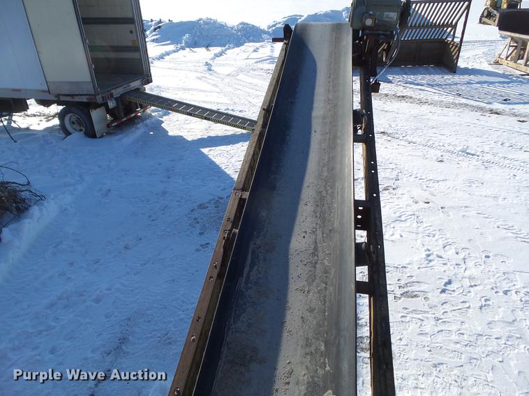 image for item EM9087 Cedarapids screen