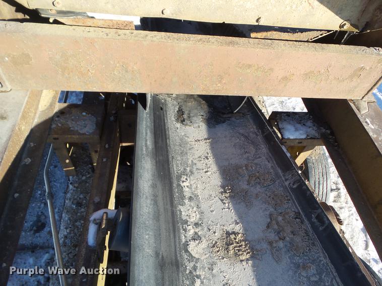 image for item EM9087 Cedarapids screen