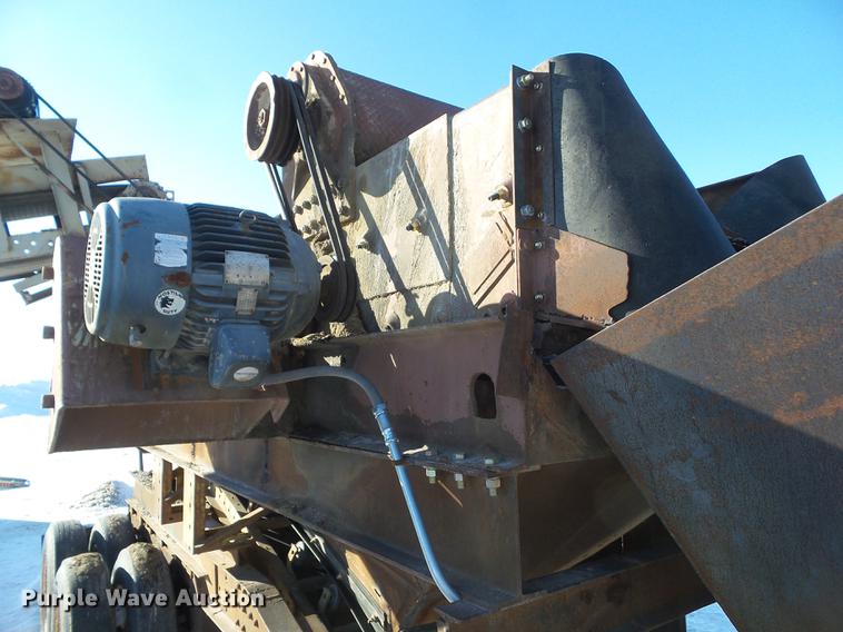 image for item EM9087 Cedarapids screen