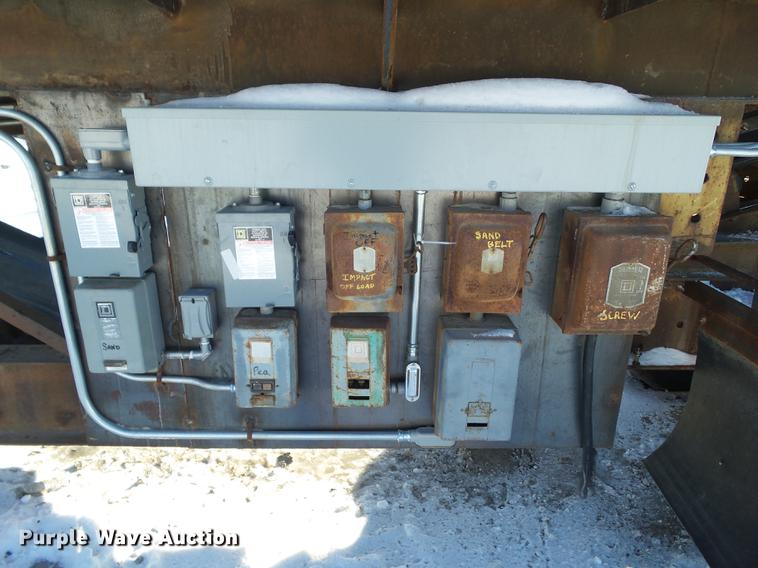 image for item EM9087 Cedarapids screen