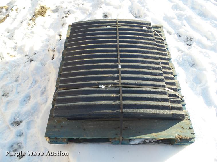 image for item EM9088 Eagle Diamond jaw crusher