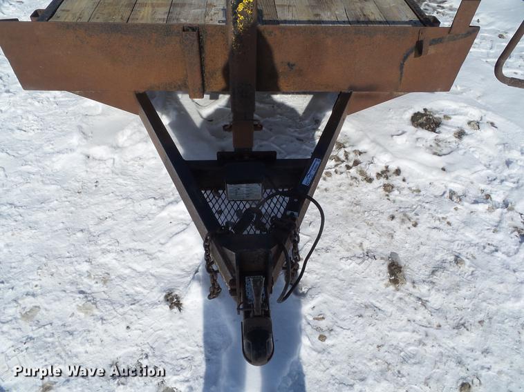 image for item EM9095 2004 Maclander utility trailer