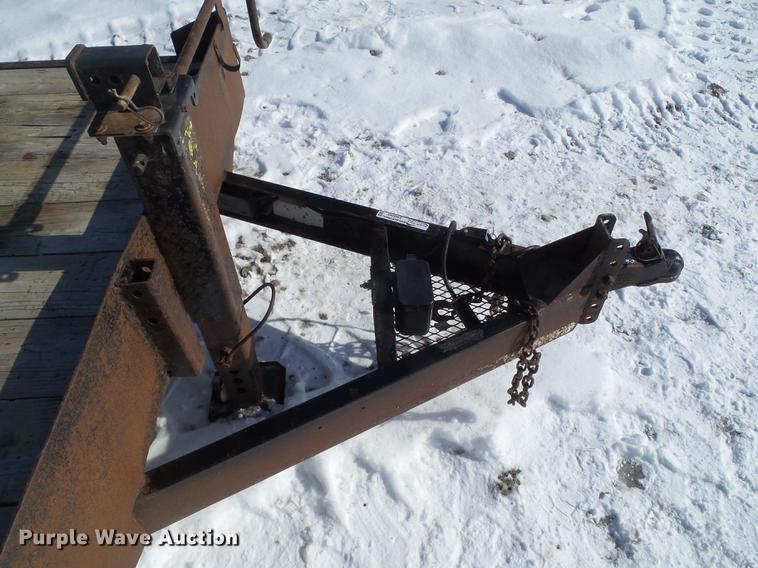 image for item EM9095 2004 Maclander utility trailer