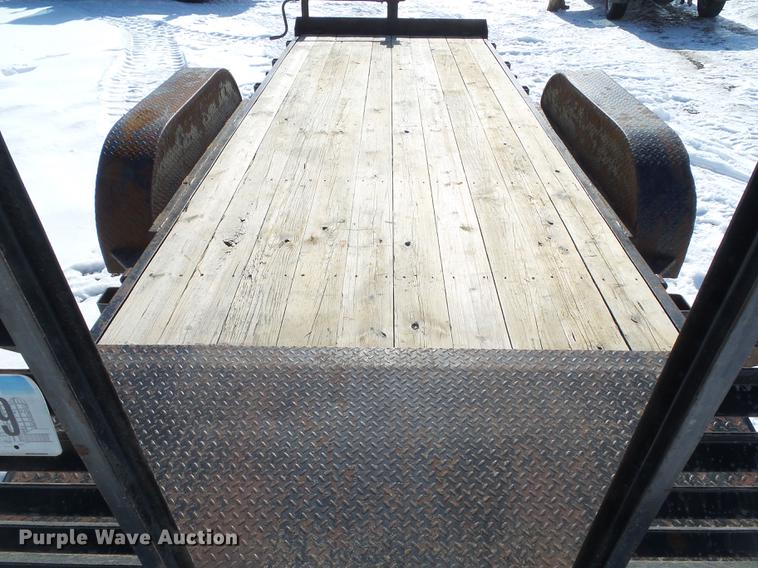 image for item EM9095 2004 Maclander utility trailer