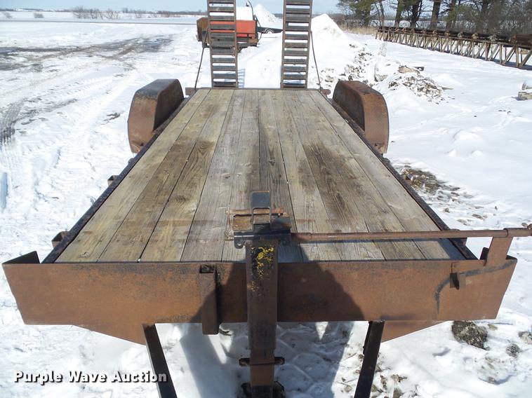 image for item EM9095 2004 Maclander utility trailer