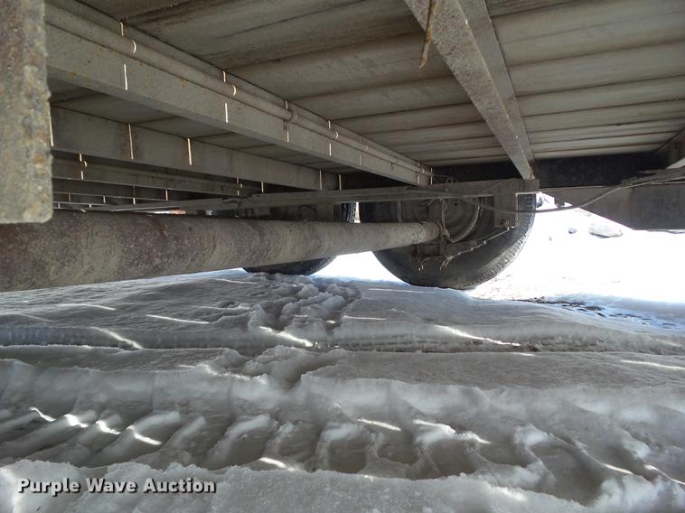 image for item EM9095 2004 Maclander utility trailer