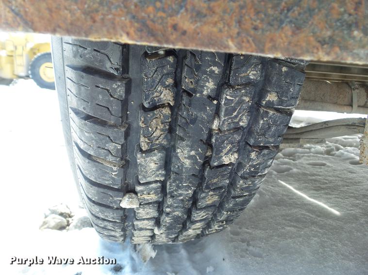 image for item EM9095 2004 Maclander utility trailer