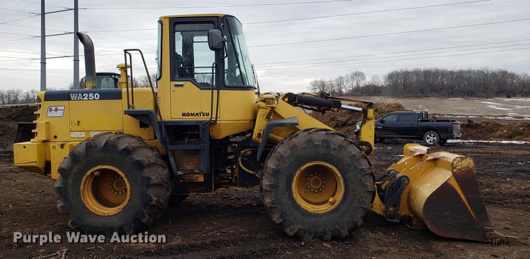 image for item EN9798 1998 Komatsu WA250 wheel loader