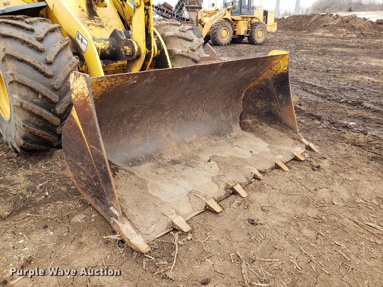 image for item EN9798 1998 Komatsu WA250 wheel loader