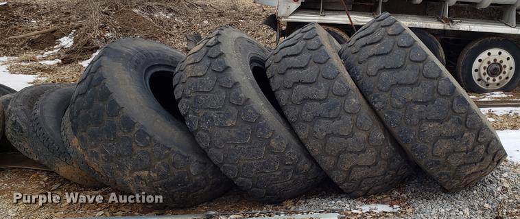 image for item EN9799 (4) Double Coin 20.5R25 tires