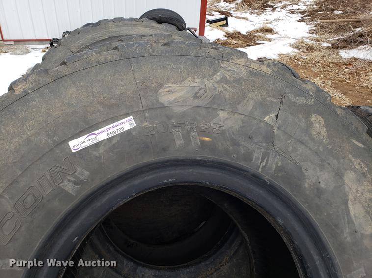 image for item EN9799 (4) Double Coin 20.5R25 tires