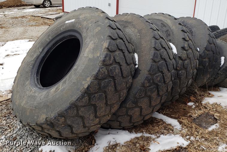 image for item EN9799 (4) Double Coin 20.5R25 tires