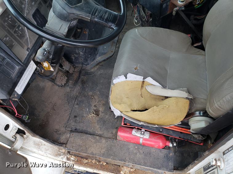 image for item EN9800 2001 International 4900 dump truck