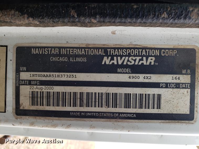 image for item EN9800 2001 International 4900 dump truck