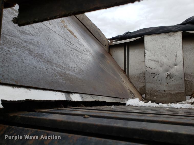 image for item EN9800 2001 International 4900 dump truck