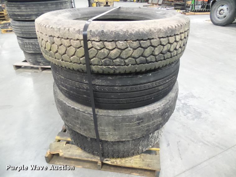 image for item EP9832 (5) pallets of tires