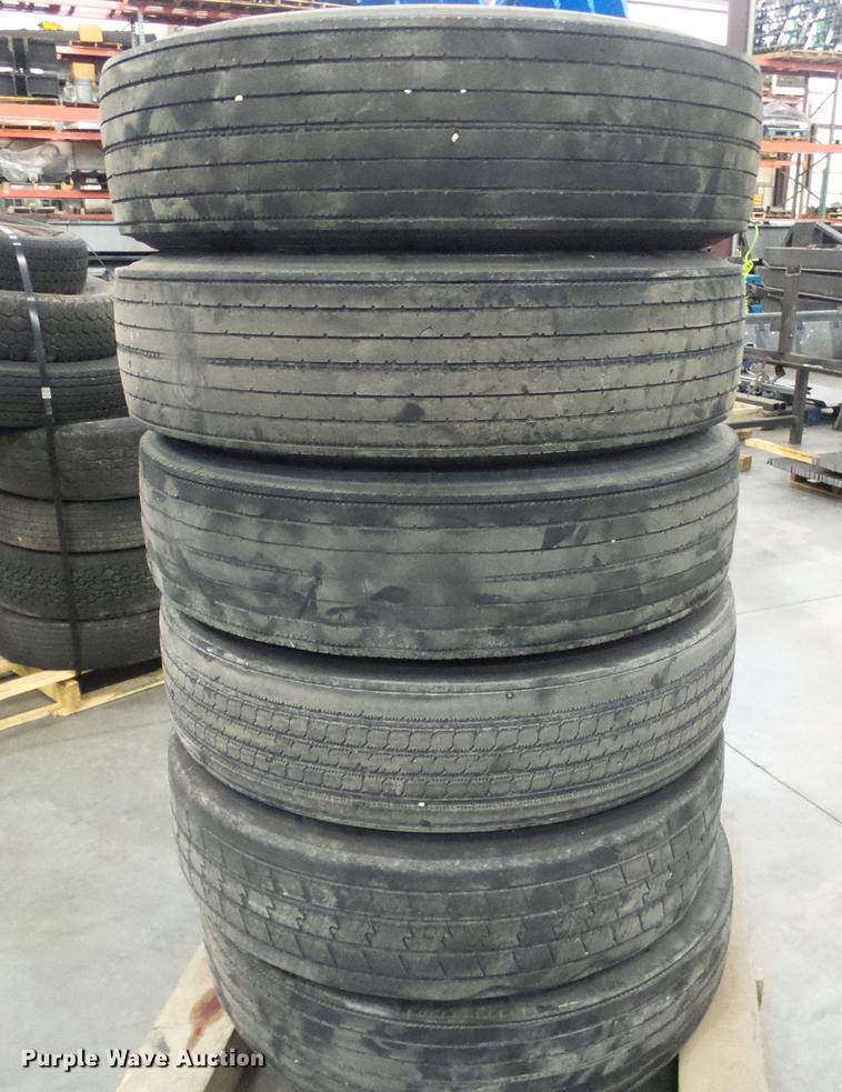 image for item EP9832 (5) pallets of tires