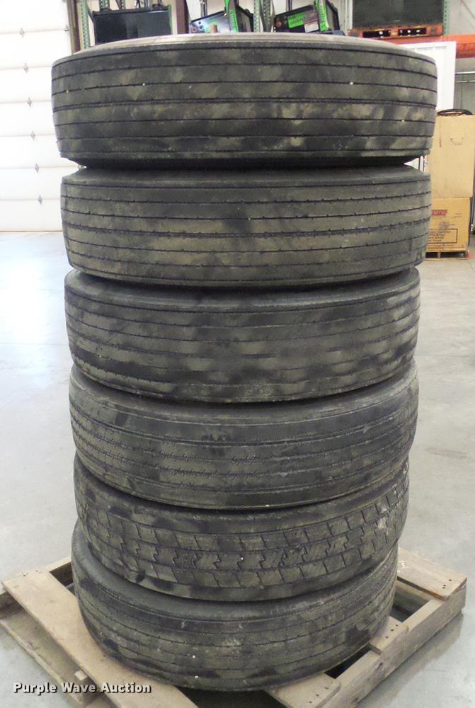 image for item EP9832 (5) pallets of tires