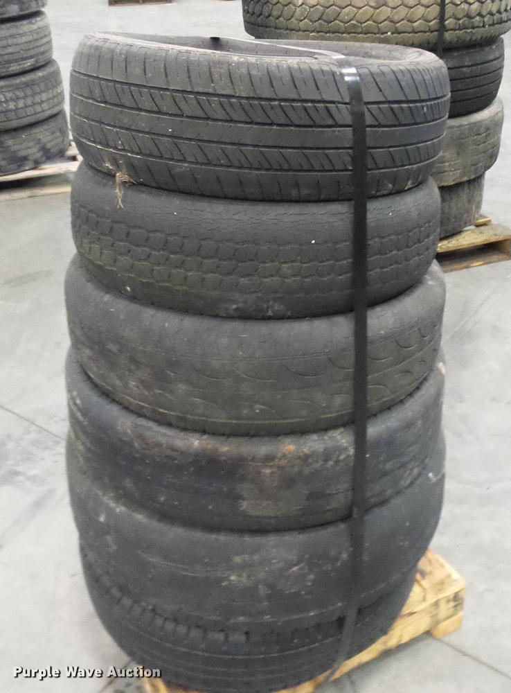 image for item EP9832 (5) pallets of tires