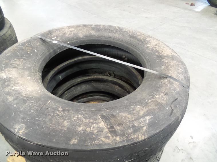 image for item EP9832 (5) pallets of tires