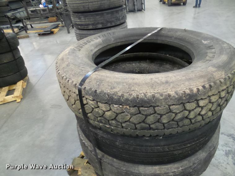 image for item EP9832 (5) pallets of tires