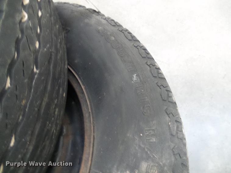 image for item EP9832 (5) pallets of tires