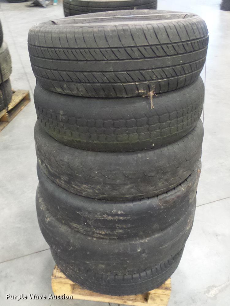 image for item EP9832 (5) pallets of tires