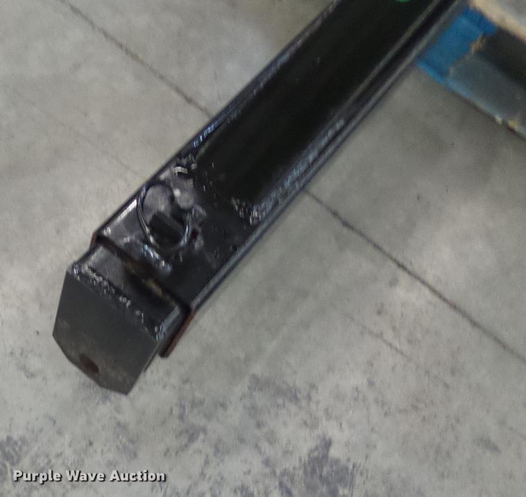 image for item EP9833 2018 B-Built Manufacturing HB-1400 skid steer truss boom