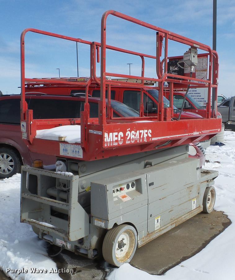 image for item EW9931 2000 Mec 2647ES scissor lift